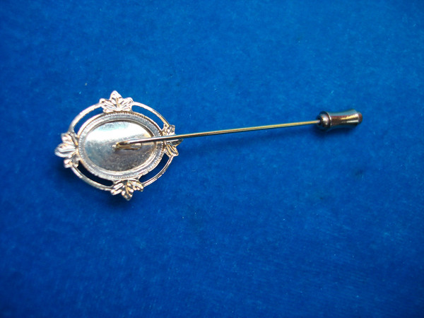 Vintage Stick Pin with Blue & White Stone - Elegant Design, Excellent Condition