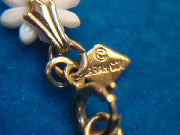 Vintage Sarah Coventry Light 'N Bright Daisy Jewelry Set (Necklace, Pin & Earrings) - Excellent Condition