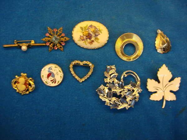 Vintage Estate Jewelry Lot - 10 Unique Costume Pins (Mix & Match Designs)