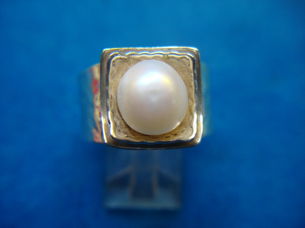 Silpada Sterling Silver Freshwater Pearl Ring - Hammered Design, Size 8 3/4