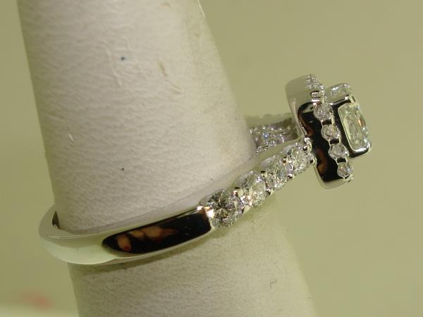 14K White Gold Halo Engagement Ring - 0.5ct Cushion Center Diamond, SI1 Clarity, Approx 1ctw
