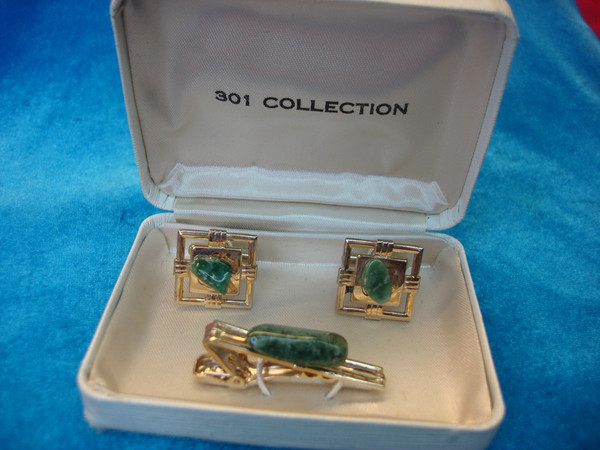Vintage Jade Men's Cufflinks & Tie Clip Set - Gold-Tone, 301 Collection (New in Box)