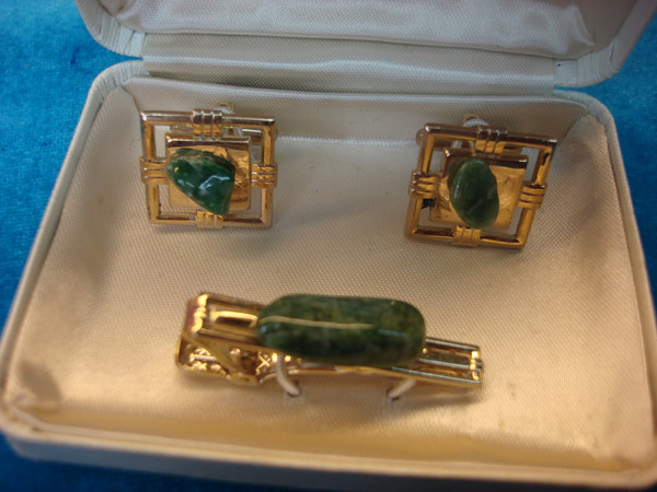 Vintage Jade Men's Cufflinks & Tie Clip Set - Gold-Tone, 301 Collection (New in Box)