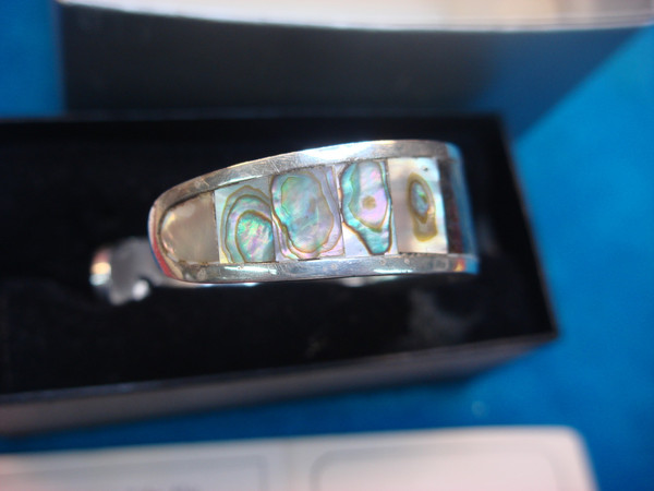 Vintage Alia Cuff Bracelet #517 Cam Wreath - Abalone & Mother of Pearl, Excellent Condition