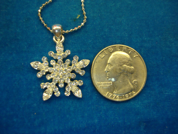 Silver Snowflake Pendant Necklace (16-18