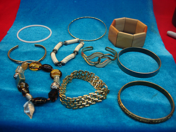 Estate Collection: 10 Unique Costume Bracelets - Vintage & Stylish #18