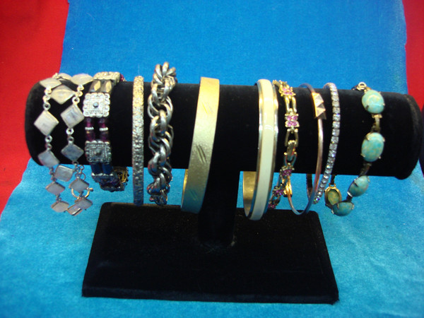 Estate Collection: 10 Vintage Costume Bracelets - Lot #61