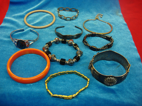 Estate Find - 10 Vintage Costume Bracelets Lot #70 - Diverse Styles & Designs