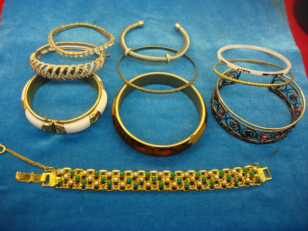 Vintage Estate Jewelry Lot: 10 Unique Costume Bracelets