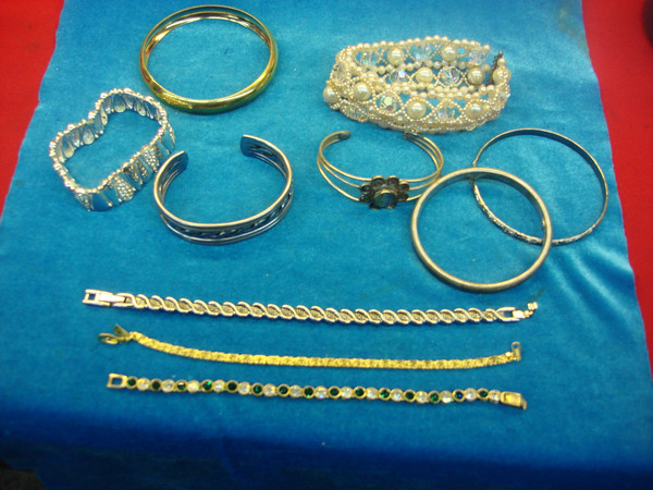 Estate Jewelry Find! 10 Unique Costume Bracelets - Vintage Style Lot #114