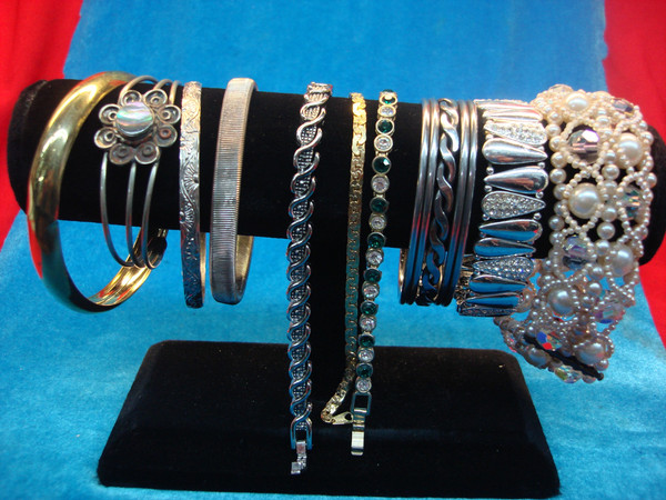 Estate Jewelry Find! 10 Unique Costume Bracelets - Vintage Style Lot #114