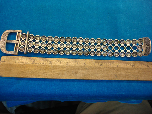 Vintage Chunky Buckle Bracelet - Sparkling Silver Tone Statement Piece