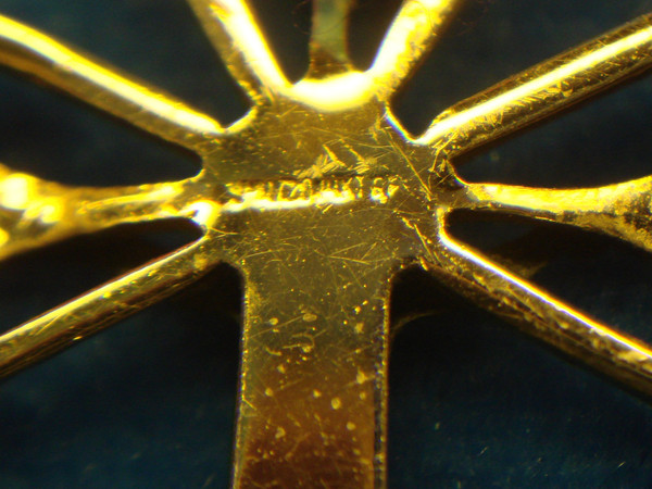 Vintage 14K Gold Filled Crucifix Charm Pendant - INRI Inscription, Great Condition
