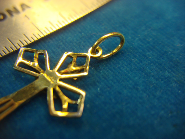 Vintage 14K Gold Filled Crucifix Charm Pendant - INRI Inscription, Great Condition