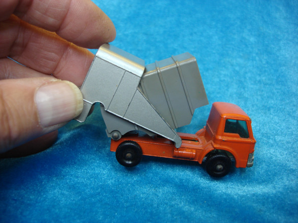 Vintage 1966 Matchbox Lesney No. 7C Ford Refuse Truck - Excellent Condition