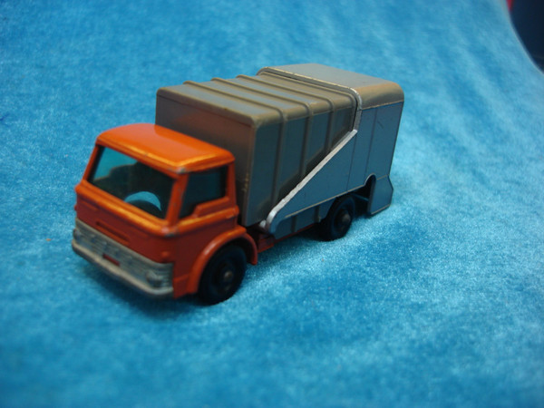 Vintage 1966 Matchbox Lesney No. 7C Ford Refuse Truck - Excellent Condition