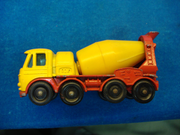 Vintage Matchbox Lesney No. 21D Foden Concrete Truck (1968) - Nice Condition