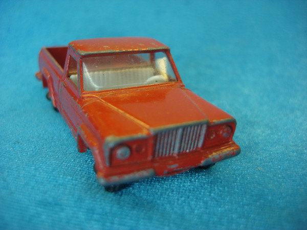 Vintage Matchbox Lesney No. 71B Jeep Gladiator Pickup (1964) - Mild Play Wear