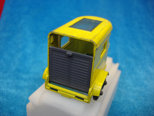 Vintage Matchbox No. 43C Pony Trailer (1968) - Mild Play Wear