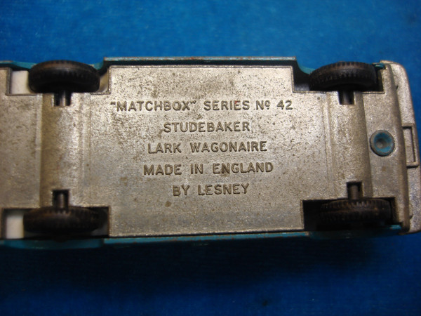 Vintage Matchbox Lesney No. 42B Studebaker Lark Wagonaire (1965) - Mild Playwear