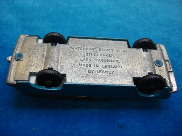 Vintage Matchbox Lesney No. 42B Studebaker Lark Wagonaire (1965) - Mild Playwear