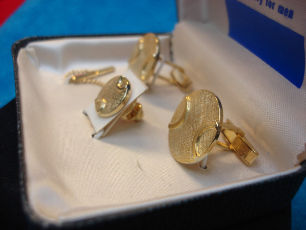 Vintage Gold Tone Mod Design Cufflinks & Tie Tac Set - New In Box