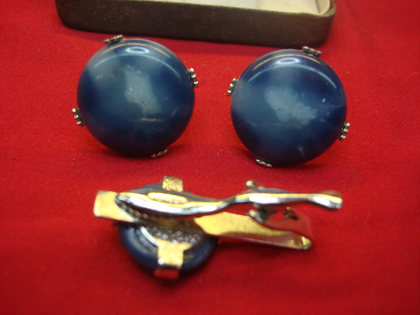 Vintage Pioneer by Swank Silver-Tone Cufflinks & Tie Clip Set with Blue Stones - Preowned