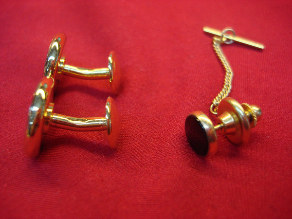Vintage Gold Tone Onyx Tie Tac & Cufflinks Set - Elegant Statement Accessory