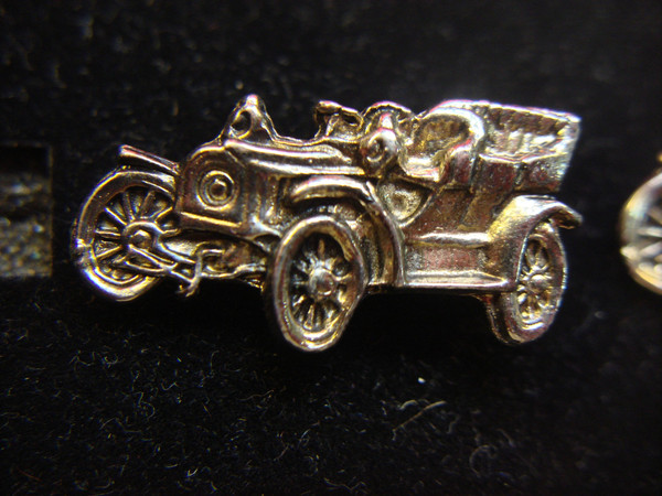 Antique Car Cufflinks - Vintage Miniature Cars (1 1/8 Inch)