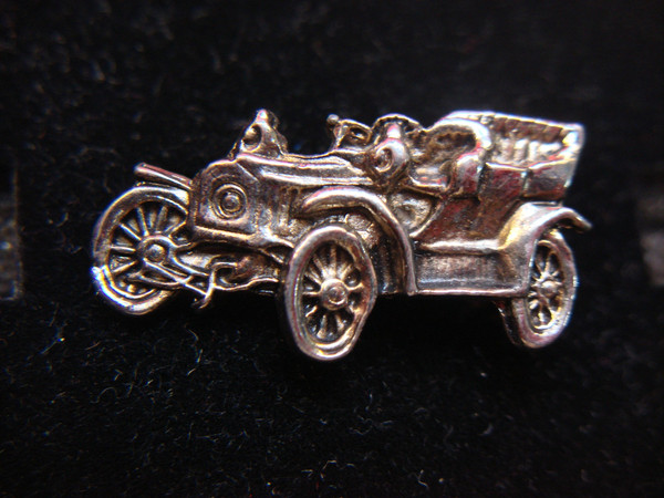 Antique Car Cufflinks - Vintage Miniature Cars (1 1/8 Inch)