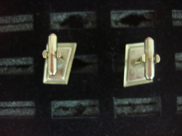 Vintage Gold Tone Cufflinks with Mother-of-Pearl Inlay - Excellent Condition