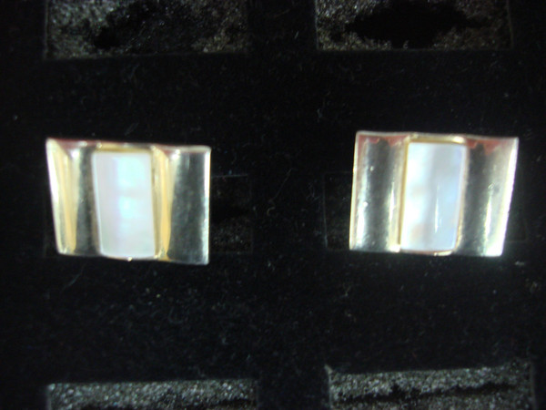 Vintage Swank Gold Tone Cufflinks with Mother-of-Pearl #46 - Excellent Condition