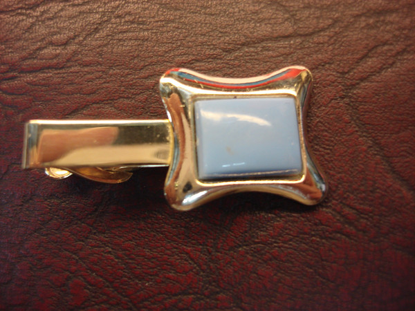 Vintage Gold-Tone Tie Clip with Light Blue Stone (Rectangular, 1.75
