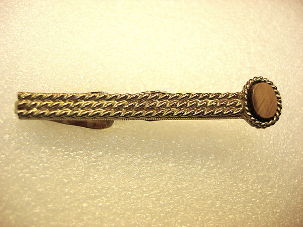 Vintage Gold Tone Tie Clip w/Brown Stone & Intricate Pattern (2 inches)