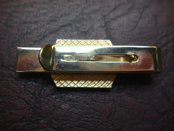 Vintage Swank Gold-Tone Tie Clip - Roman/Greek Horse Race Scene #121