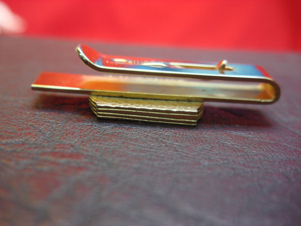 Vintage Swank Gold-Tone Tie Clip - Roman/Greek Horse Race Scene #121