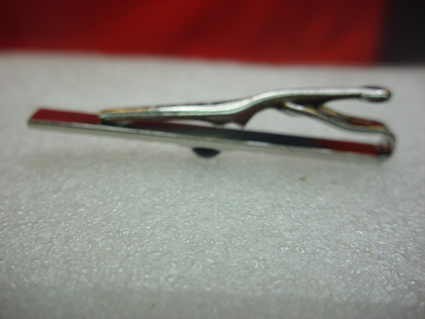 Vintage Silver Tone Tie Clip with Intricate Pattern & Dark Blue Stone - #128