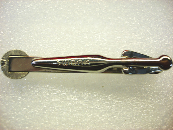 Vintage Silver-Tone Tie Clip with Green Stone - Intricate Pattern, 2.25