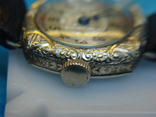 Vintage Mercer 14K White Gold Plated Wristwatch - Intricate Pattern, Excellent Condition