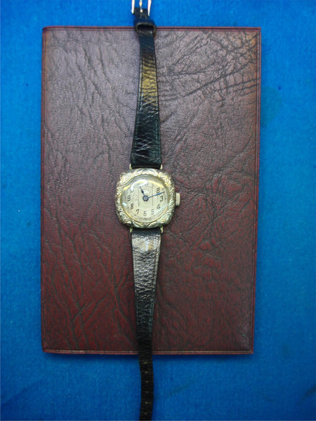 Vintage Mercer 14K White Gold Plated Wristwatch - Intricate Pattern, Excellent Condition