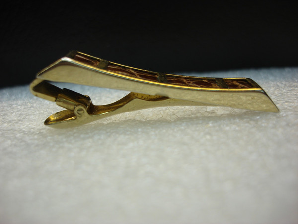 Vintage Gold Tone Tie Clip with Alligator Hide Insert - 2 Inch