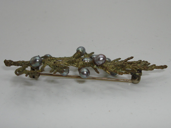 Vintage 1940s Juniper Brooch with Gray Freshwater Pearls - Estate Find