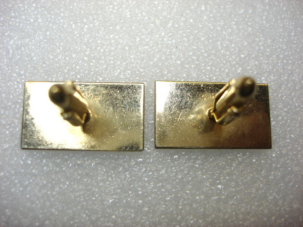 Vintage Swank Gold Tone Cufflinks with Louver Pattern & 'P' Monogram - Nice #180