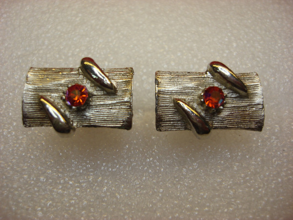 Vintage Mod Cufflinks with Iridescent Stones - Silver Tone (Excellent Condition)