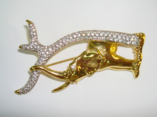 Vintage Swarovski Crystal Elephant Brooch - SCS Hallmark, Radiant Gold-Tone, Excellent Condition