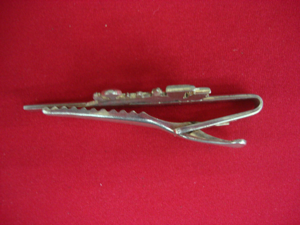 Vintage Hickok Silver-Tone Train Engine Tie Clip #325 - Unique Classic Charm