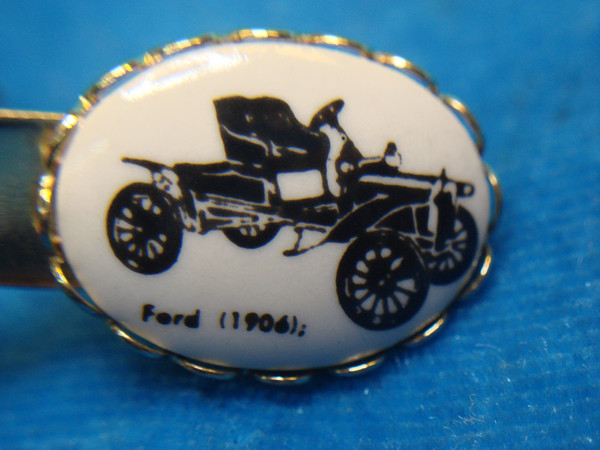 Vintage 1906 Ford Car Lapel Pin Tie Clip - Gold Tone Men's Jewelry