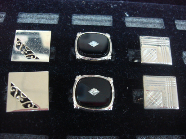 Vintage Gold Tone Cufflinks (3 Pairs) - Unique & Stylish Set