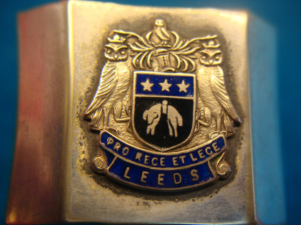 Vintage Leeds Coat of Arms Napkin Ring - Yorkshire, UK Souvenir
