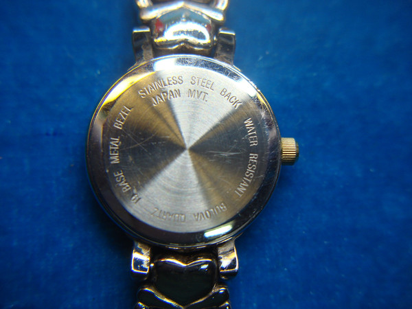 Bulova 98P11 Vintage Hearts Quartz Watch - Two-Tone Silver & Gold Bracelet, Casual Style